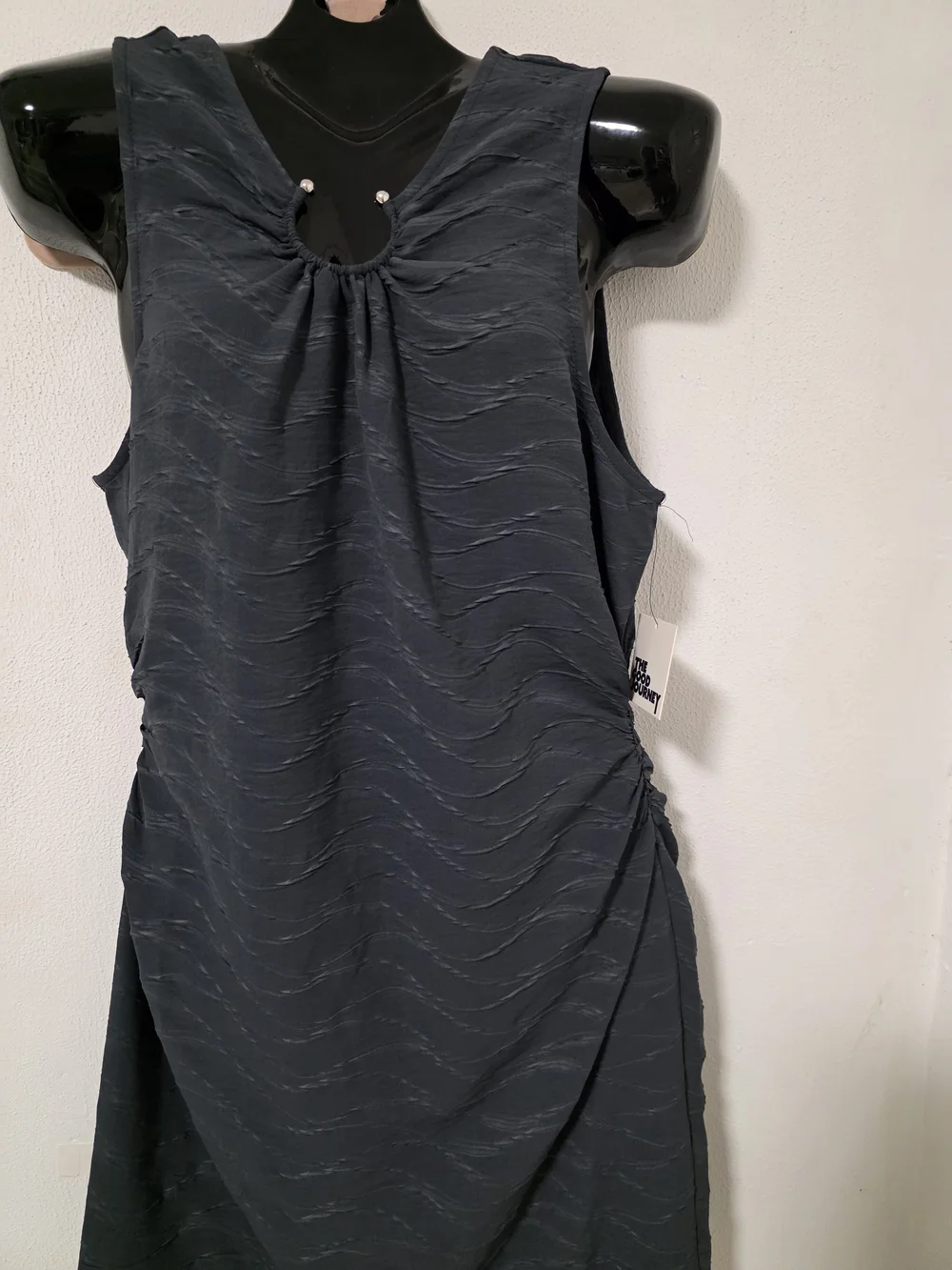 Sleeveless Key Hole Dress in Charcol